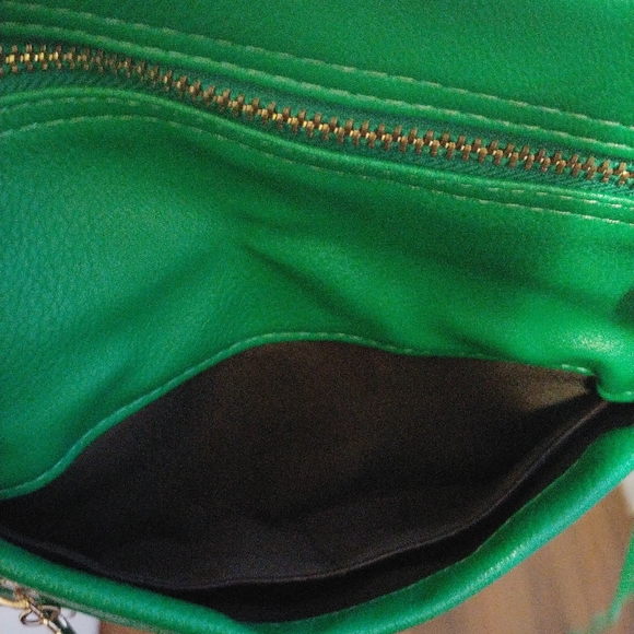 Crossbody/Wristlet - Picture 4 of 6